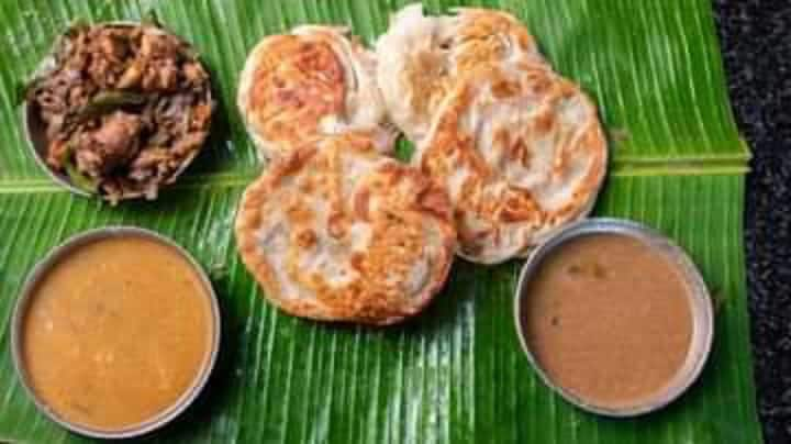 Mani Tiffin shop gets popularity in trichy கோழி மிளகு குழம்பு..வாழை இலையில் இறைச்சி.. முட்டை லாப்பா.. திருச்சியில் கலக்கும் மணி உணவகம்..