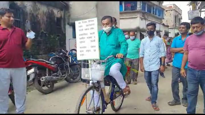 এই জনসংযোগকে কটাক্ষ করতে ছাড়ছে না বিজেপি। গোটা পদ্ধতিকে পদ্ধতিকে নাটক বলে কটাক্ষ করা হয়েছে।