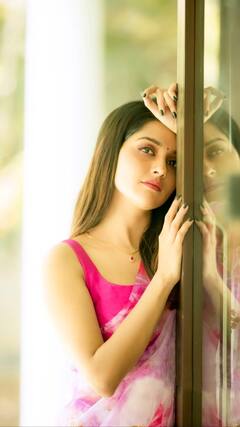 Mahima Nambiar pics: ரோஸ்...ரோஸ்.. ரோஸ் புடவையில் ஜோஷாக இருக்கும் மகிமா கிளிக்ஸ்..!