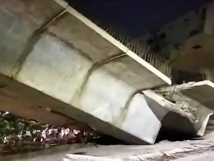 Under construction flyover Collapsed in Nagpur महाराष्ट्र के नागपुर में निर्माणाधीन पुल गिरा, किसी के हताहत होने की खबर नहीं