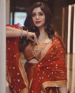 'বাড়ির লক্ষ্মী' মা আর দিদির সঙ্গে পুজোর আয়োজন, ছবি ভাগ করে নিলেন ঋতাভরী