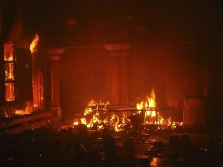 father who set fire to his house and killed daughter and grandchildren in pakistan காதல் திருமணம் செய்த மகள்: பேரக்குழந்தைகளை உயிரோடு எரித்த தந்தை!