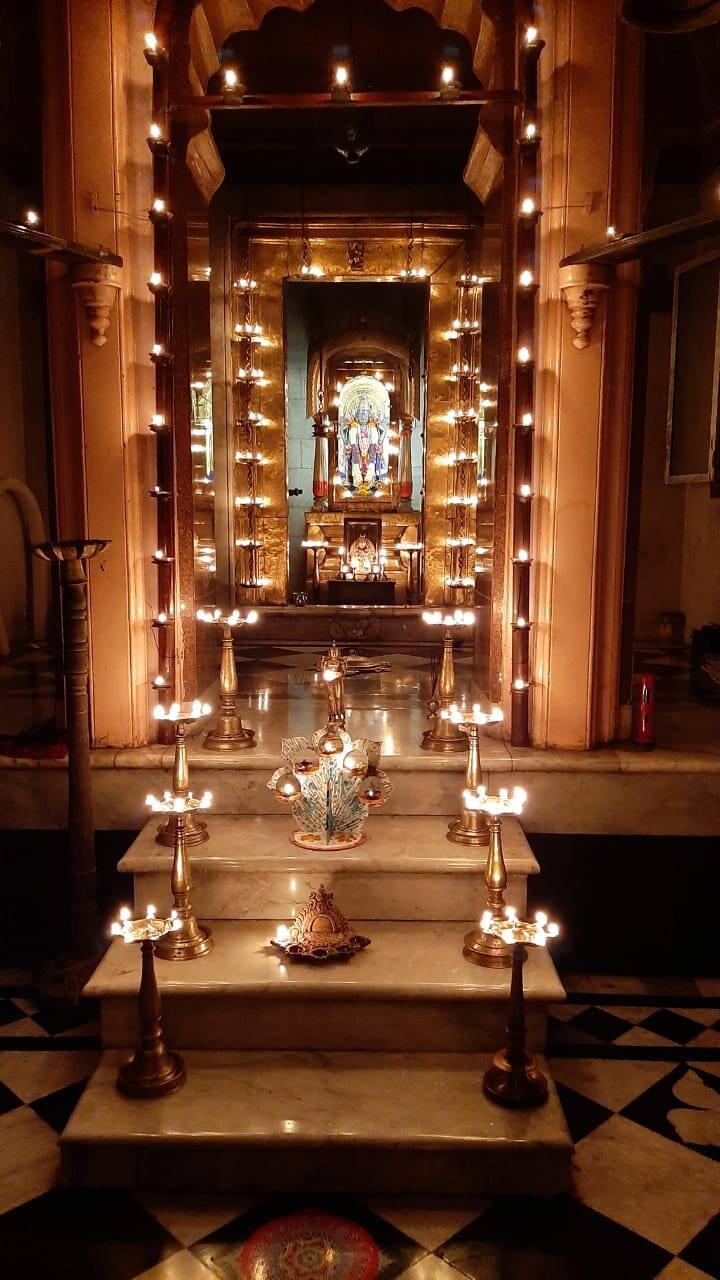 दीपावलीच्या आगमनाची चाहूल लागते ती कोजागिरी पौर्णिमेपासूनच.