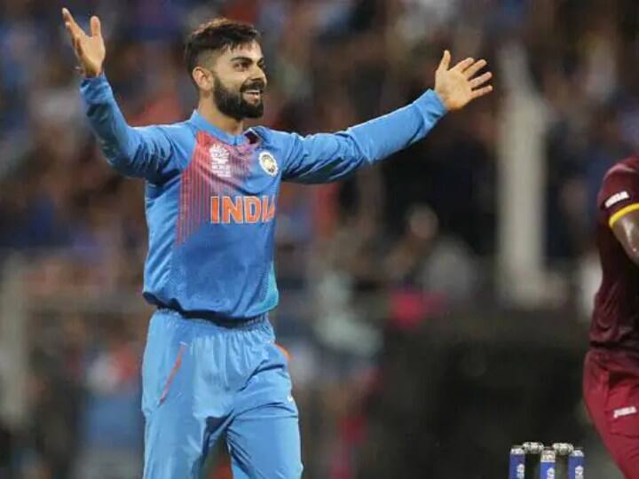 टी20 वर्ल्ड कप 2021 की शुरुआत हो गई है. आज हम आपको ऐसे प्लेयर्स के बारे में बताने जा रहे हैं, जिन्होंने टी20 इंटरनेशनल मैच की अपनी पहली ही गेंद पर विकेट निकाला हैं. हम जिस नाम से इस खास लिस्ट की शुरुआत करने जा रहे हैं उसे पढ़कर आप चौंक जाएंगे. जी हां इस लिस्ट में पहला नाम किसी और का नहीं बल्कि टीम इंडिया के कप्तान विराट कोहली का है. विराट कोहली ने 2011 में इंग्लैंड के खिलाफ खेले गए टी20 पहली बार गेंदबाजी की थी. उन्होंने अपनी पहली ही गेंद पर इंग्लैंड के दिग्गज केविन पीटरसन को आउट किया था, इस मैच में कोहली ने 3 ओवर में 22 रन देकर 1 विकेट लिया था.