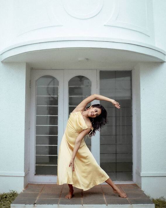 Amala Paul Pics: అప్సరస కాదు అమలా పాల్.. అందాల ఆరబోతలో ఆమె స్టైలే వేరు
