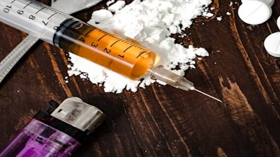 Mumbai Crime : सायन परिसरातून 21 कोटींचं हेरॉईन जप्त; ड्रग्ज पेडलर महिला गजाआड