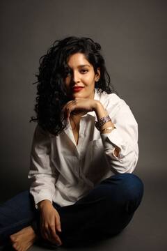 Actress Ritika Singh | ஏய் சண்டக்காரா குண்டு முழியில.. ரித்திகா சிங்கின் அசத்தலான க்ளிக்ஸ்!