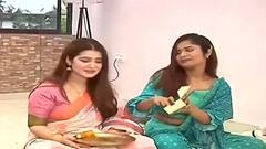 Laxmi Puja: লক্ষ্মী দেবীর আরধানায় ব্যস্ত অভিনেত্রী এনা সাহা, দেখুন তাঁর বাড়ির পুজোর প্রস্তুতি | Bangla News