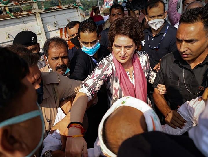 Priyanka Gandhi Detained, Stopped From Meeting Family Of UP Man Who Allegedly Died In Police Custody Priyanka Gandhi Detained, Later Allowed To Meet Family Of UP Man Who Allegedly Died In Police Custody