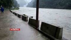 Landslide: অতি বৃষ্টিতে লন্ডভন্ড পাহাড়, বিপাকে কয়েকশো পর্যটক| Bangla News