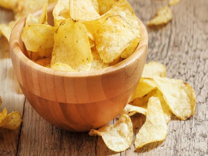 Chips Chocolate and Junk food Avoid it and be careful சிப்ஸை அடிக்கடி கொறிக்கிறீர்களா? வேண்டாம்யா சிப்ஸு என எச்சரிக்கிறார்கள் மருத்துவர்கள்..
