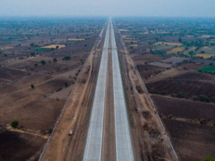 Buldhana News The inauguration of the first phase of Samruddhi Highway from Nagpur to Shirdi likely to miss Samruddhi Highway : नागपूर ते शिर्डी पहिल्या टप्प्याच्या लोकार्पणाचा 15 ऑगस्टचा मुहूर्त हुकणार?