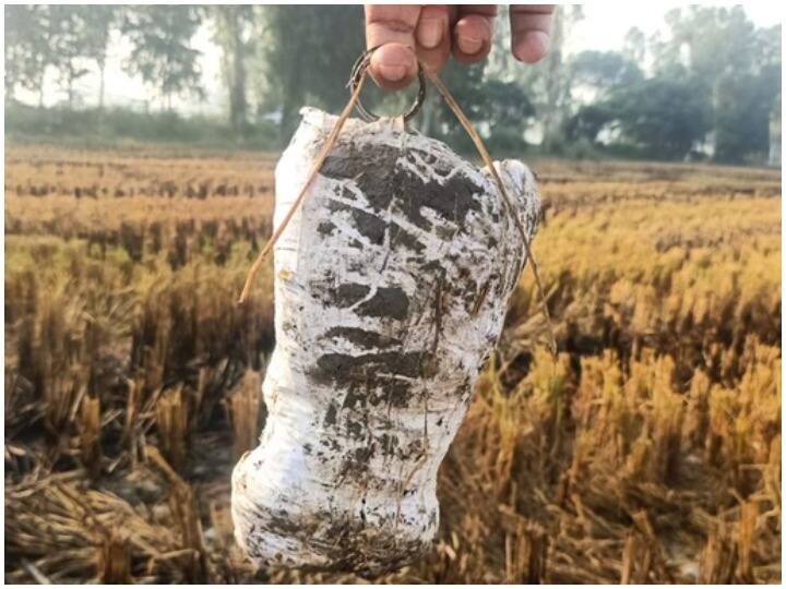 BSF ने पाकिस्तान से आए ड्रोन को फायरिंग कर भगाया, एक किलो से ज्यादा ड्रग्स बरामद BSF fired a drone from Pakistan and recovered more than one kg of drugs BSF ने पाकिस्तान से आए ड्रोन को फायरिंग कर भगाया, एक किलो से ज्यादा ड्रग्स बरामद