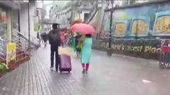 North Bengal Rain: দার্জিলিঙে প্রবল বৃষ্টি, বহু জায়গায় ধস, ঘুরতে গিয়ে বিপাকে পর্যটকরা| Bangla News