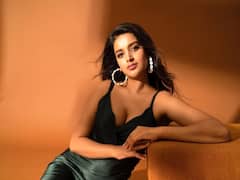 Nidhi Agarwal Photos: దాచినా దాగని పరువాల ‘నిధి’