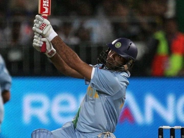 18.1 ब्रॉड की पहली गेंद युवराज ने स्टेडियम के बाहर फेंक दी. 111 मीटर का उनका ये छक्का बेहद दमदार था.