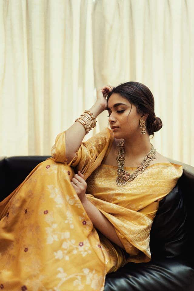 పసుపు చీరలో కీర్తి సురేష్.. దిష్టి తీయడం మరిచిపోకండి - Image Credit: Keerthy Suresh/Facebook