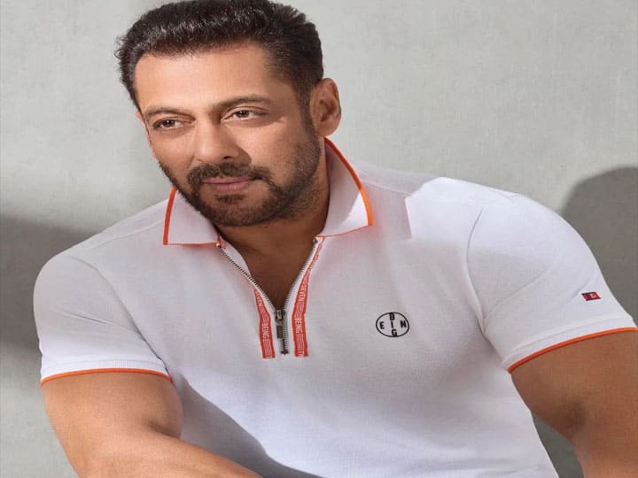 बॉलीवुड के दबंग खान यानी सलमान खान का नाम वास्तव में काफी बड़ा था. सलमान खान का असली नाम अब्दुल राशिद सलीम सलमान खान था. सलमान खान ने फिल्मों में आने के बाद अपने पूरे नाम के अंतिम भाग का उपयोग करना बेहतर समझा.