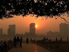 Weather Update: রাজ্যে বাধাহীন উত্তুরে হাওয়া, কলকাতায় আরও নামল পারদ