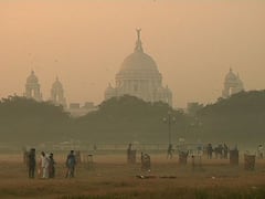 Weather Update: কলকাতায় বিক্ষিপ্ত বৃষ্টির পূর্বাভাস, কাল থেকেই শীত শহরে?