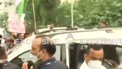 BREAKING NEWS: Priyanka Gandhi को आगरा जाने की अनुमति दी गई