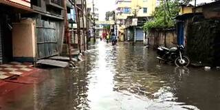 Malda: বেহাল জল নিকাশী ব্যবস্থা, টানা বৃষ্টিতে জলমগ্ন মালদার বিভিন্ন ওয়ার্ড