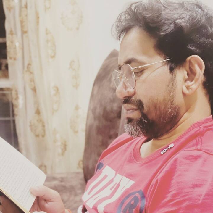 निरहुआ बिहार के गाजीपुर में बेहद गरीब परिवार में जन्मे थे. उनके परिवार में सात लोग थे और पिता मजदूरी करते थे.