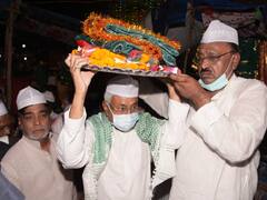 In Pics: मुख्यमंत्री नीतीश कुमार ने मजार पर की चादरपोशी, कहा- जम्मू कश्मीर के हालात पर हो रही बातचीत