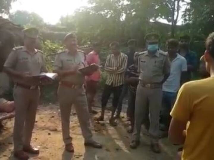 UP: रात में सोते हुए शख्स को सीने में मारी गई गोली, हुई मौत, जांच में जुटी पुलिस Youth shot dead in Banda on Wednesday night police engaged in investigation of the case in UP ANN UP: रात में सोते हुए शख्स को सीने में मारी गई गोली, हुई मौत, जांच में जुटी पुलिस