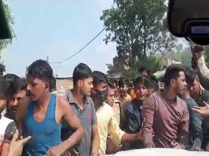 Misbehave with MLA Gunner in Uttarakhand, case registered by police ann Uttarakhand News: विधायक के गनर से भिड़े ग्रामीण, सुरक्षाकर्मी की वर्दी फाड़ी, पुलिस ने दर्ज किया मुकदमा