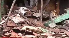 Building Collapsed: পাথুরিয়াঘাটায় ভেঙে পড়ল বাড়ি, ঝোলানা ছিল 'বিপজ্জনক' বোর্ড| Bangla News