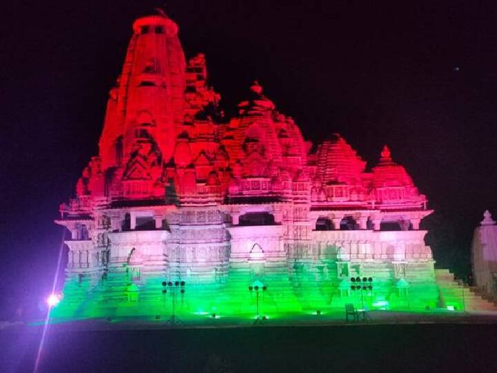 Archaeological Survey of India illuminates 100 Monuments in Tri-color to celebrate landmark achievement of 100 crore vaccinations 100 Crore Vaccination : தடுப்பூசியில் 100 கோடி இலக்கை எட்டிய இந்தியா.. மூவர்ண கொடியில் ஒளிர்ந்த அற்புதம் எவை?