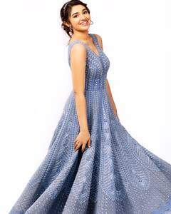 Krithi Shetty Photos: అందాల సిండ్రెల్లాలా... ఉప్పెన బేబమ్మ