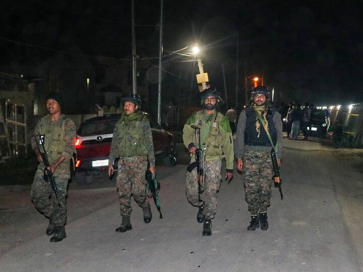 Kulgam Encounter: Four terrorist killed In Pombai and Gopalpora villages in Jammu Kashmir Kulgam Encounter: जम्मू-कश्मीर के कुलगाम में दो जगहों पर एनकाउंटर, सुरक्षाबलों ने TRF के अफाक सिकंदर समेत 5 आतंकियों को किया ढेर