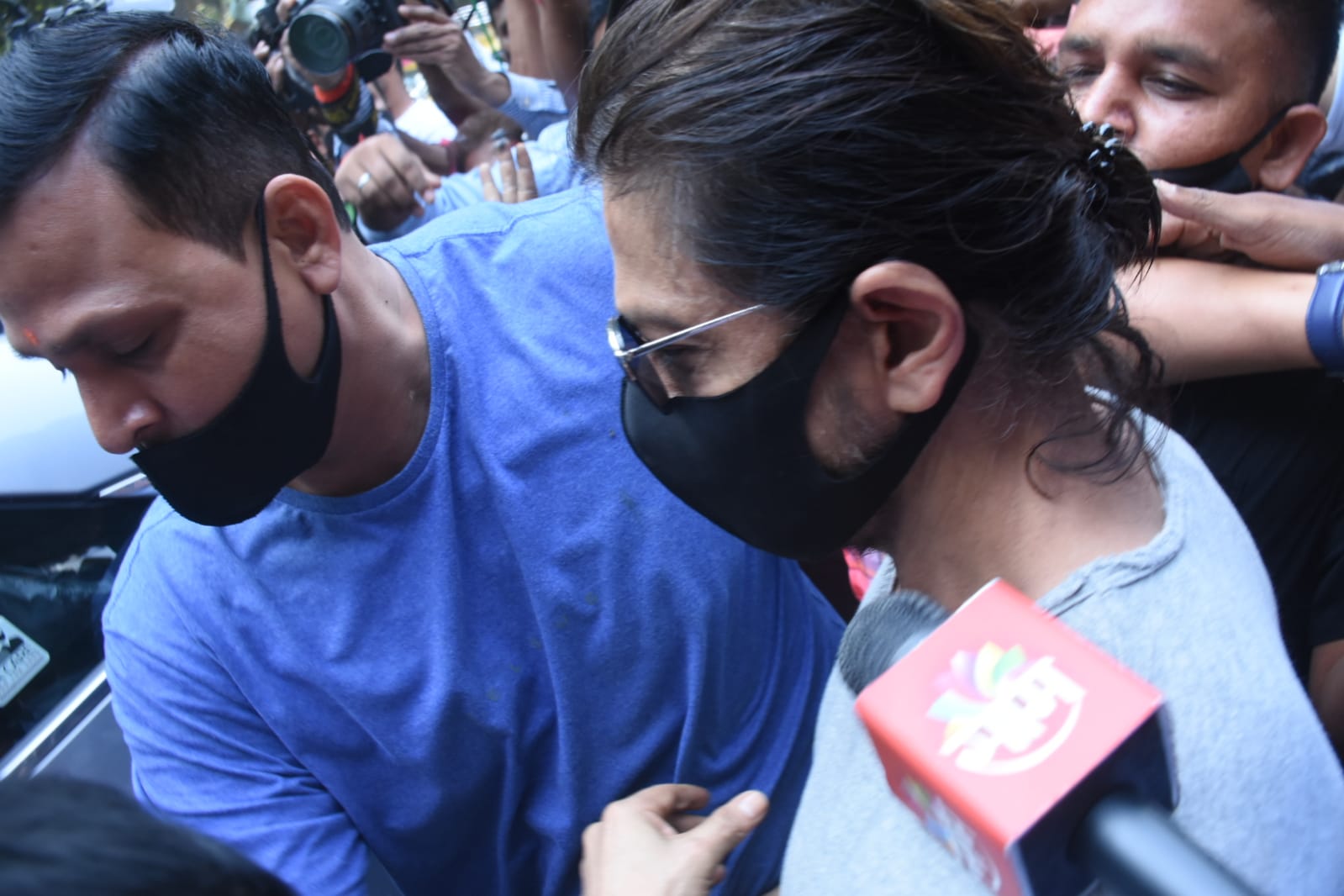 Watch: Shah Rukh Khan greets people with folded hands outside Arthur Road Jail after meeting son Aryan Khan