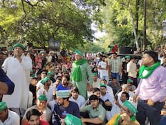 Farmers Protest in Noida: किसानों का नोएडा प्राधिकरण पर प्रदर्शन, पांच सूत्रीय मांगों को लेकर चल रहा है धरना