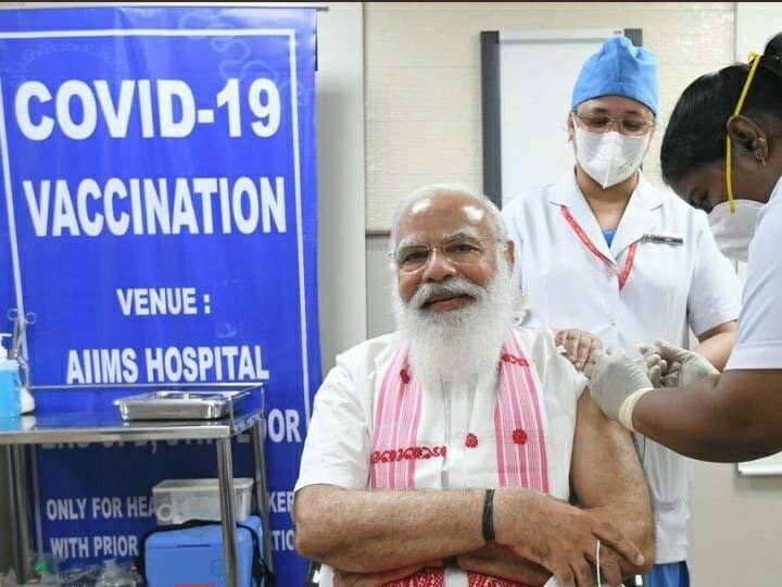 देशात 16 जानेवारी 2021 रोजी कोरोना लसीचा पहिला डोस देण्यात आला आणि आता 100 कोटी डोसचा टप्पा पूर्ण झाला आहे. या ऐतिहासिक क्षणानिमित्त पंतप्रधान नरेंद्र मोदी यांनी देशवासियांना शुभेच्छा दिल्या आहेत.