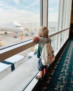 Photo :काय सांगता? एक वर्षाचं बाळ कमवतंय लाखो रुपये, पण कसं?