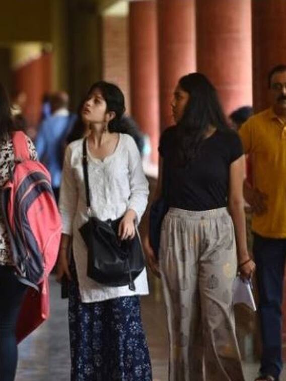 कॉलेज के फर्स्ट डे इन बातों का रखें खास ख्याल