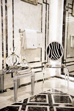 SHAHRUKH KHAN MANNAT : ஷாரூக்கானின் பிரம்மாண்ட மன்னத் இல்லம் : Inside Pics