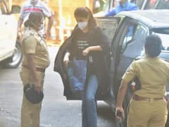 Deepika Padukone से लेकर Sara Ali Khan तक, इस अंदाज में NCB ऑफिस पहुंची थीं ये बड़ी अभिनेत्रियां, अब इस लुक में दिखीं Ananya Pandey