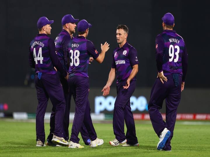 t20 world 2021 scot vs oman : oman hit 122 runs against scottland T20 WORLD CUP OMAN VS SCOTT:சூப்பர் 12 சுற்றுக்கு முன்னேறப்போவது யார்? ஸ்காட்லாந்திற்கு 123 ரன்கள் இலக்கை நிர்ணயித்தது ஓமன்