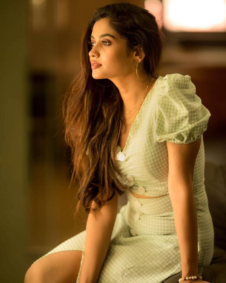 காலம் போகுதே கடிகாரம் ஓடுதே உன்ன மாத்திக்கும் நேரம் எப்போ