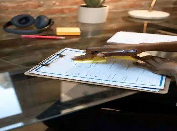 ਰੈਜ਼ਿਊਮੇ ਕਦੇ ਵੀ ਲੰਮੇ ਪੈਰਿਆਂ ਵਿੱਚ ਨਹੀਂ ਹੋਣੇ ਚਾਹੀਦੇ। ਐਚਆਰ ਹਮੇਸ਼ਾਂ ਘੱਟ ਸ਼ਬਦਾਂ ਵਿੱਚ ਵਧੇਰੇ ਜਾਣਕਾਰੀ ਚਾਹੁੰਦਾ ਹੈ, ਇਸ ਲਈ ਇਸਨੂੰ ਧਿਆਨ ਵਿੱਚ ਰੱਖੋ।