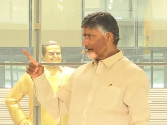 Chandrababu on KCR: ఆ విషయంలో కేసీఆర్ను మెచ్చుకున్న చంద్రబాబు.. ఏం చేస్తున్నారని ఏపీ సీఎంపై ధ్వజం Chandrababu on KCR: ఆ విషయంలో కేసీఆర్ను మెచ్చుకున్న చంద్రబాబు.. ఏం చేస్తున్నారని ఏపీ సీఎంపై ధ్వజం
