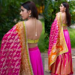 Rashmi Gautam Photos: రష్మీ బ్యాక్ లెస్ పోజులు.. పద్దతిగా కనిపిస్తూనే కవ్విస్తోంది..