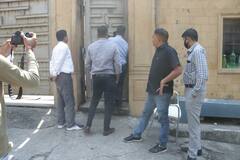 Aryan Khan: শাহরুখের বাংলোতে এনসিবি, আরিয়ানের সঙ্গে সাক্ষাতের দিনই মন্নতে হাজির অফিসাররা