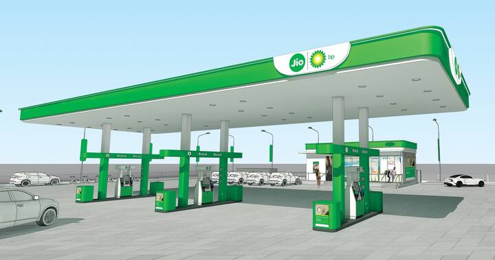 BP Plc and Reliance Industries to open first JIO-BP Petrol Pump in Mumbai सरकारी तेल कंपनियों को चुनौती, मुंबई में बीपी-रिलायंस मिलकर खोलने जा रही पहला 'Jio-bp' ब्रांडेड पेट्रोल पंप