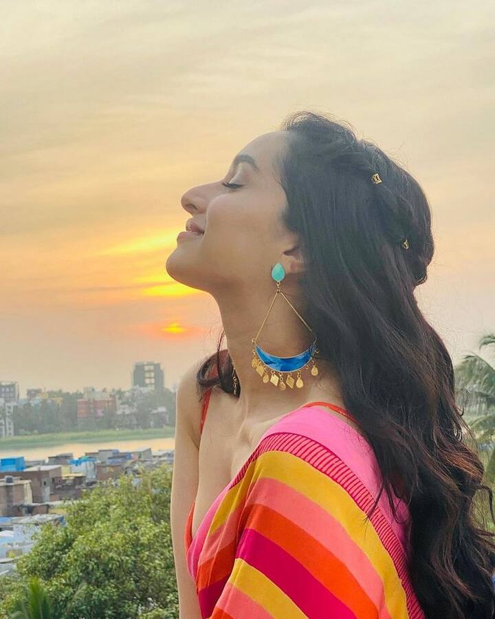 (Photo Courtesy: Instagram) ప్రభాస్ లాంటి స్టార్ హీరోతో జతకట్టి తన క్రేజ్ మరింత పెంచుకుంది.
