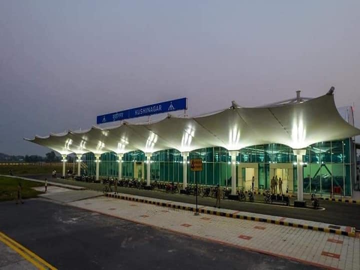 Uttar Pradesh Nine Functional Airport Know How Many Domestic International Flights Take off A Day ANN Airport in UP: यूपी में अब 9 हो गई फंक्शनल एयरपोर्ट की संख्या, जानें- एक दिन में हैं कितनी घरेलू और अंतरराष्ट्रीय फ्लाइट